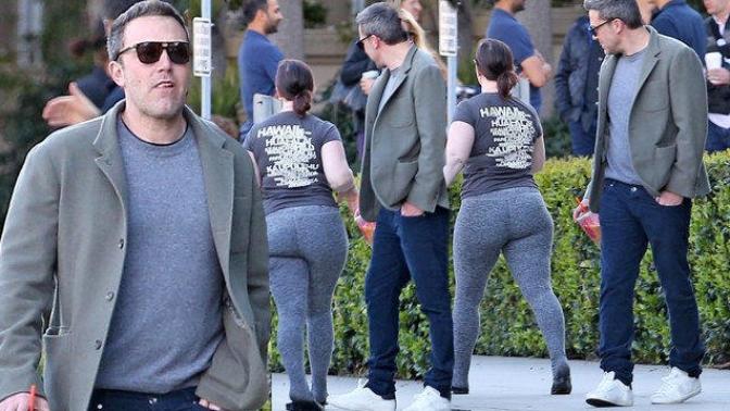 Ben Affleck böyle yakalandı! Erkeklerden neden tayt giyen kadınlara karşı koyamıyorlar?