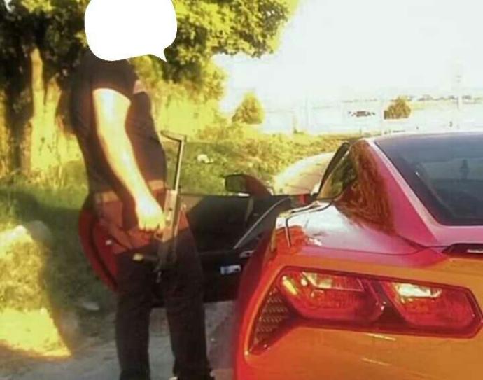 Lüks araçlar ile Instagram da poz veren insanlar sanaldan tanışmada daha mı etkili?