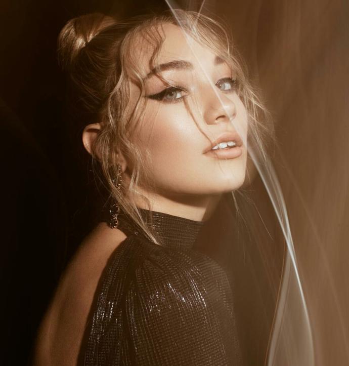 15 yaşında ki Derin Talu mu, 16 yaşında ki Maddie Ziegler mı?