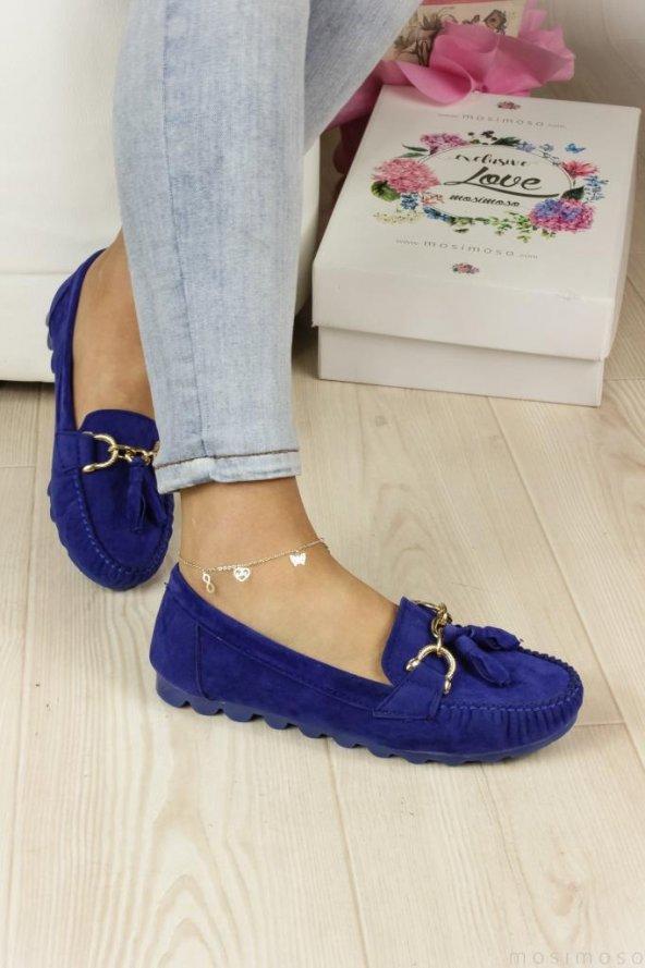 Bir kadına en çok yakışan ayakkabı modeli hangisi sizce?
