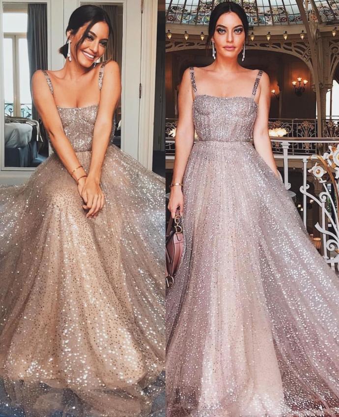 Dior markalı elbiseyle en az elbise kadar ışıl ışıl parlayan ünlü yıldız kim olmuş?