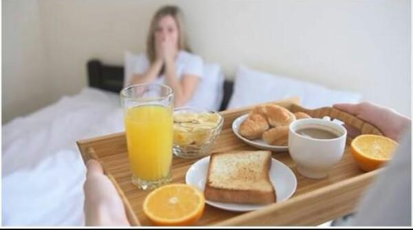 Yatağa kahvaltı getiren erkek ideal eş adayı mıdır?