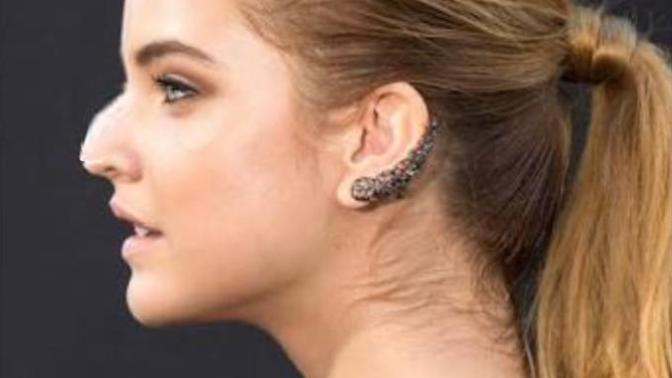 Barbara Palvin'in burnu görseldeki gibi olsaydı yine de güzel olur muydu?