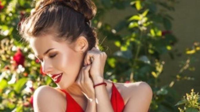 Bir kadın tam anlamıyla kadın ve dişi olduğunu hangi yaşta hisseder?