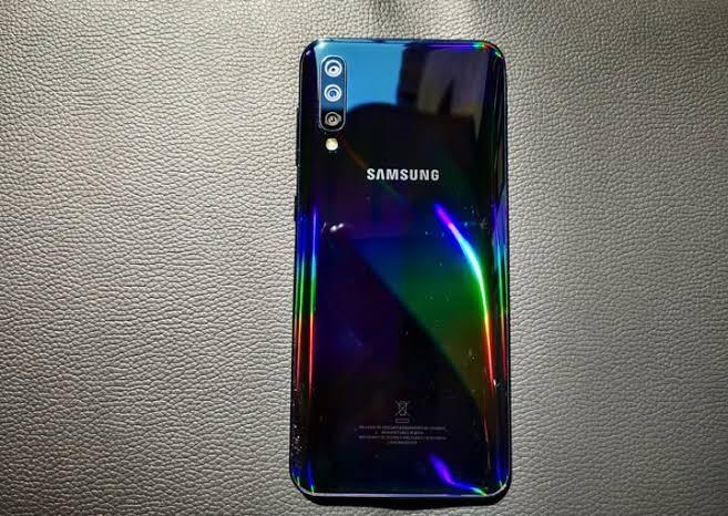 Gittim samsung A50 aldım. İyi mi yaptım kötü mü?