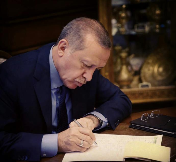 Recep Tayyip Erdoğan cidden karizmatik değil mi?