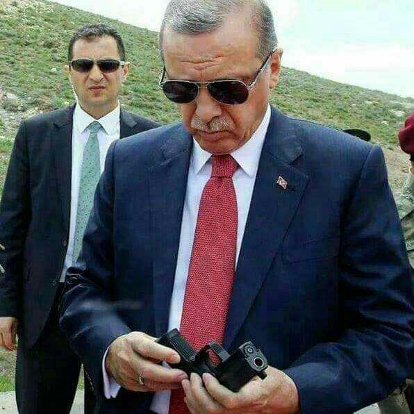 Recep Tayyip Erdoğan cidden karizmatik değil mi?