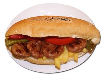 Yarım ekmek arası en iyi ne gider?