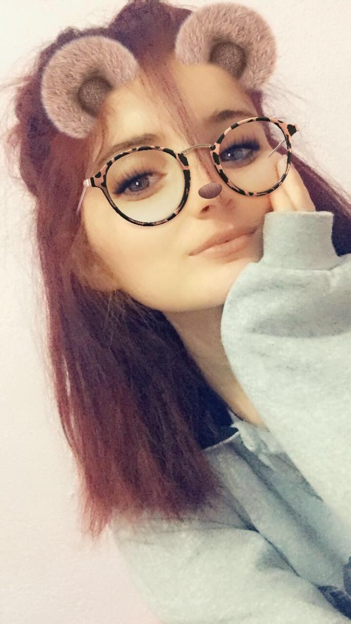 Saçımı yoğun koyu kızıla boyadım çok pişmanım, ne yapmalıyım😔?