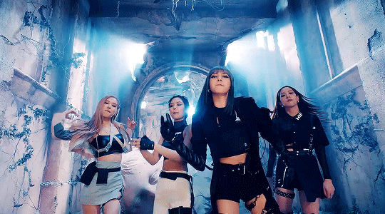 Blackpink kill this love MV/ nasıl buldunuz izleyen varmı?