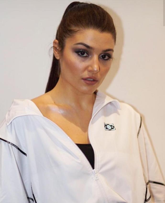 Hande Erçel mi daha çekici, Merve Boluğur mu?