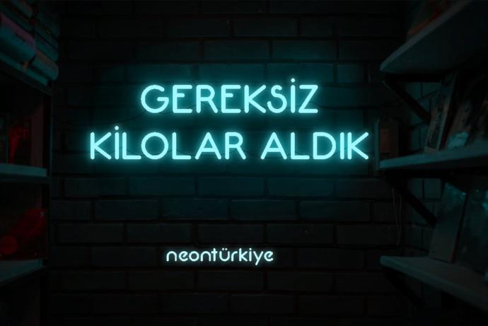 KScanlar en sevdiği neon yazıları paylaşabilir mi?