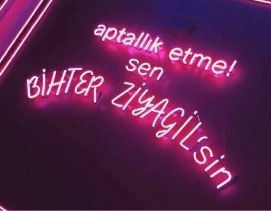 KScanlar en sevdiği neon yazıları paylaşabilir mi?