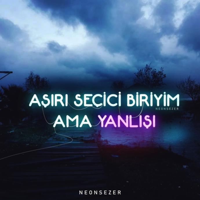 KScanlar en sevdiği neon yazıları paylaşabilir mi?