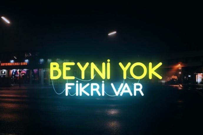 KScanlar en sevdiği neon yazıları paylaşabilir mi?