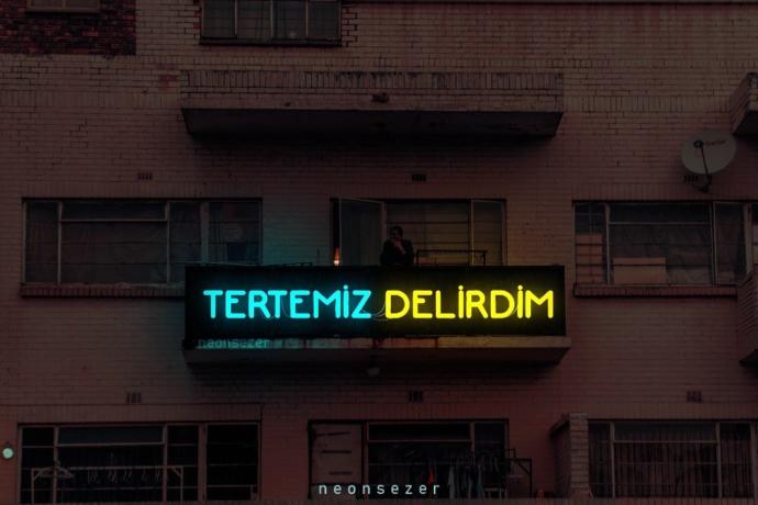 KScanlar en sevdiği neon yazıları paylaşabilir mi?