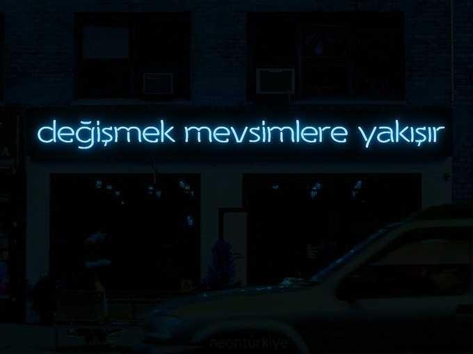 KScanlar en sevdiği neon yazıları paylaşabilir mi?