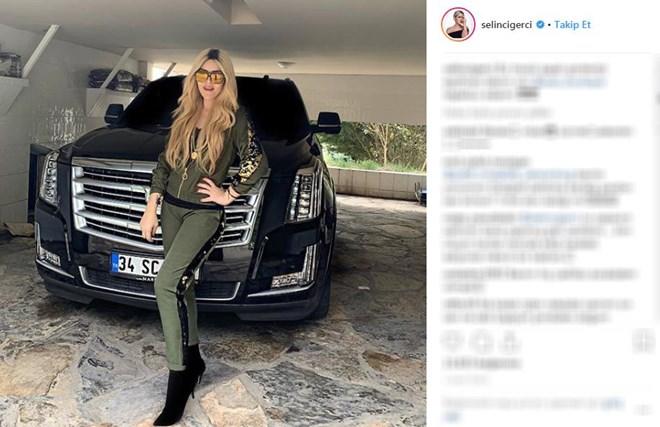 Selin Ciğerci babasının hediye ettiği 1,5 Milyon TL değerinde olan cip ile fotoğraf çekildi. Sizce yaptığı yerinde bir hareket mi?