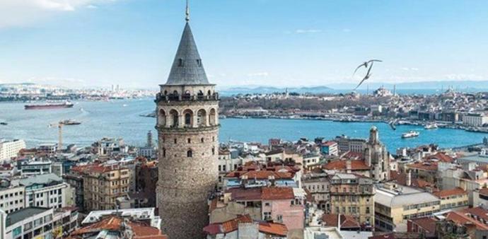 Galata Kulesi’ne ilk kiminle çıktınız veya kimle çıkmak istersiniz?