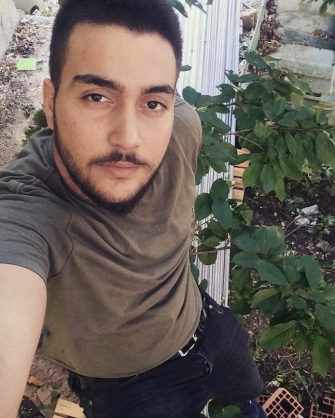 3 sene önce ki 3 numara saçlı halim şimdi biyik diğer resimdeki gibi