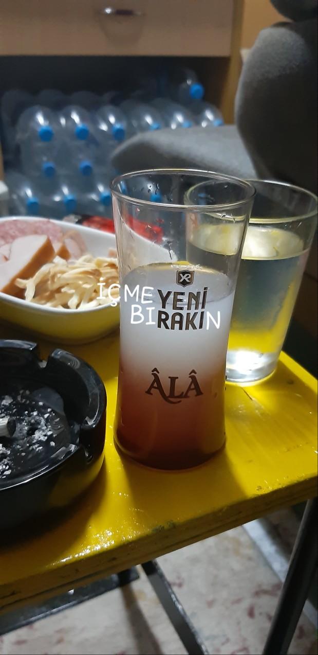 Alkolik babanın kızını içki içmeyen erkek istediğinde kızını vermiyormuş damadı çilingir soframa arkadaş olmaz diye bu doğrumu🙄?