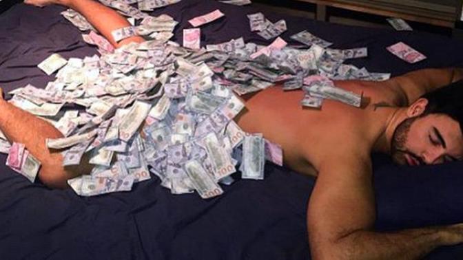 Playboy Taha Özer: ''2500 den fazla Türk kızıyla beraber olmuşumdur'' dedi. Para her kadını tavlar mı?