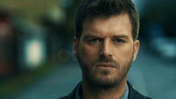Kıvanç Tatlıtuğ mu Barış Arduç mu? Hangisi Daha Yakışıklı Ve Çekici?