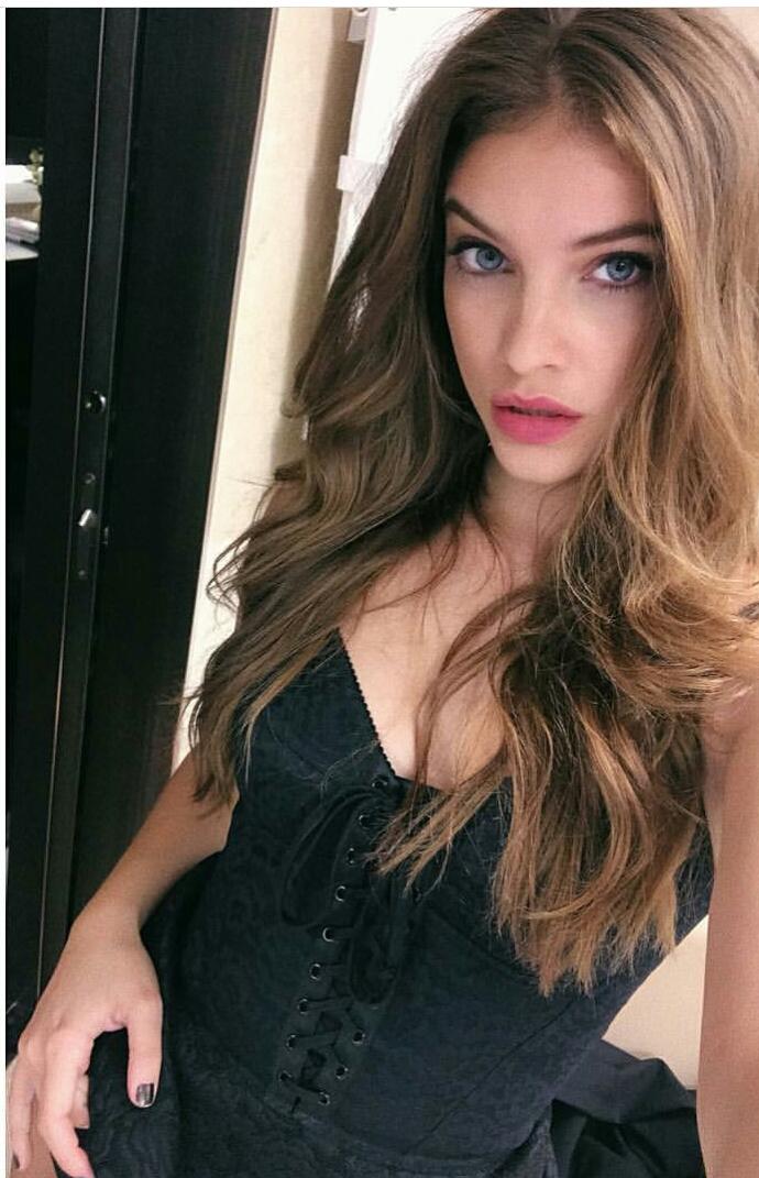Dünyanın en güzel kadını, Barbara Palvin mi sizce?