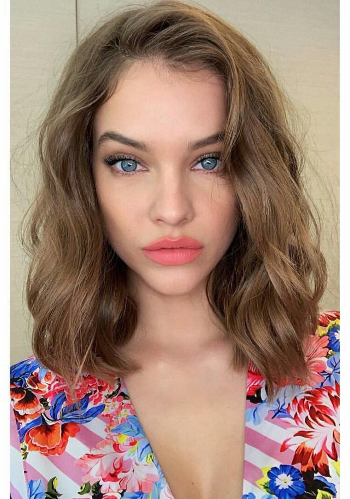 Dünyanın en güzel kadını, Barbara Palvin mi sizce?