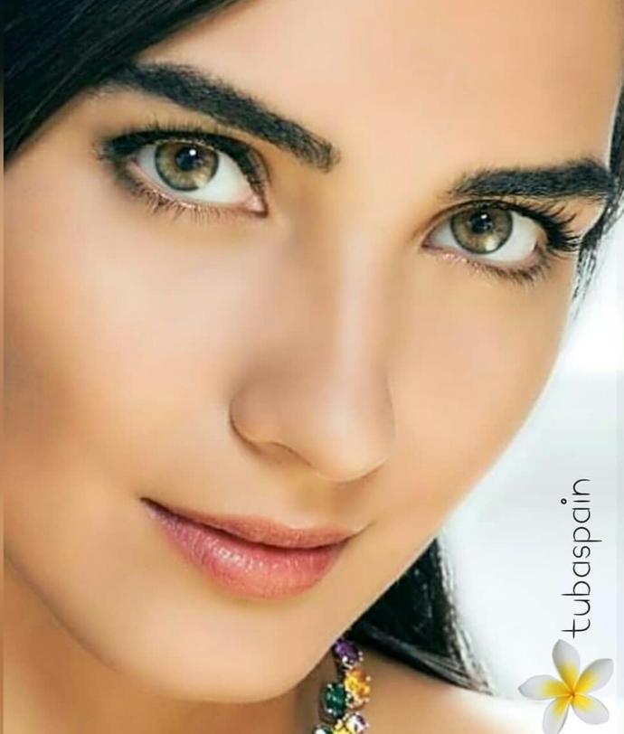 Türkiye'nin en güzel kadını, Beren saat mi, Tuba Büyüküstün mü ?