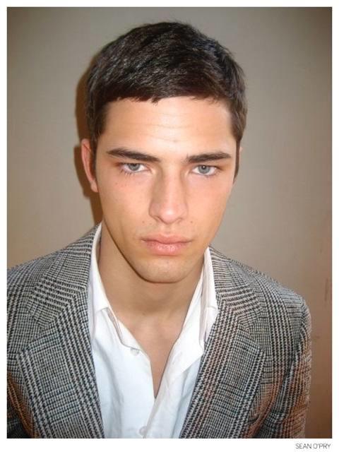 Sean o'pry in tipsiz olması. Bu adam nasıl fotoğraf da bu kadar iyi çıkıyor?