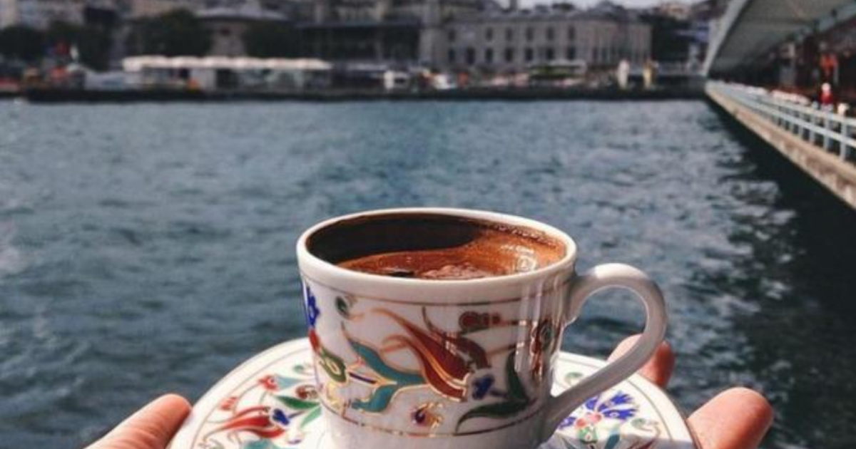 Tek başına Türk kahvesi içmek de yalnızlığa dahil mi? KizlarSoruyor