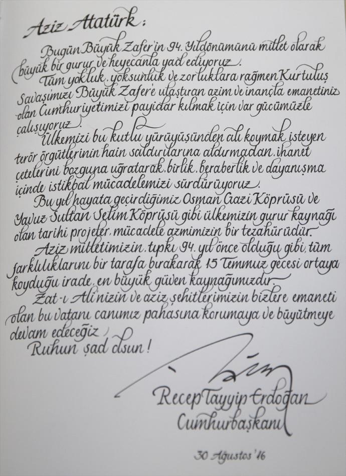 Mansur Yavaş'ın el yazısı der susarım. El yazınız nasıldır? Güzel el yazısı yazan karşı cins etki ve ilgi alanınıza girer mi?