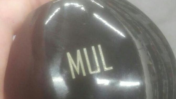 Mul'un siyah parfümünün kokusu sizce nasıl?