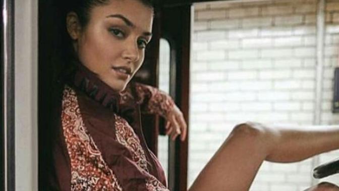 Hande Erçel sizce seksi ve çekici mi?