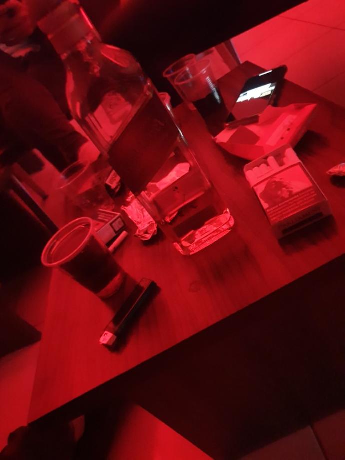 Alkol erkeği rezil mi eder vezir mi?