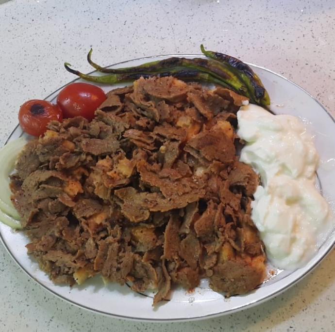 Yağlı ve baharatlı yemek sever misiniz?