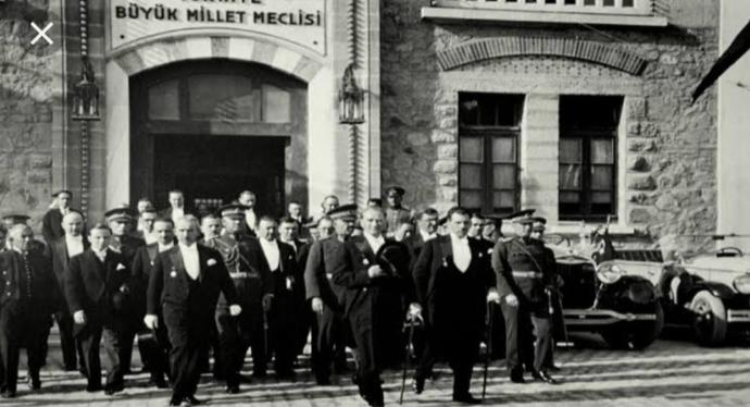İlk TBMM Başkanı Mustafa Kemal Atatürk'ün Meclis Konuşması, bugünleri gördüğünün bariz habercisi değil miydi?