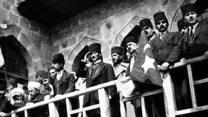 Bugün 23  Nisan . Mustafa Kemal Paşa ve arkadaşlarınca TBMM'nin açılışının 99. yıl dönümü. Nedir 23 nisan?