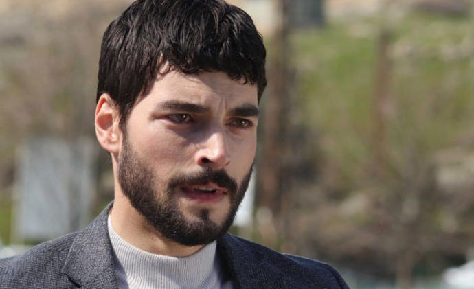akin akinözü, hercai dizisi