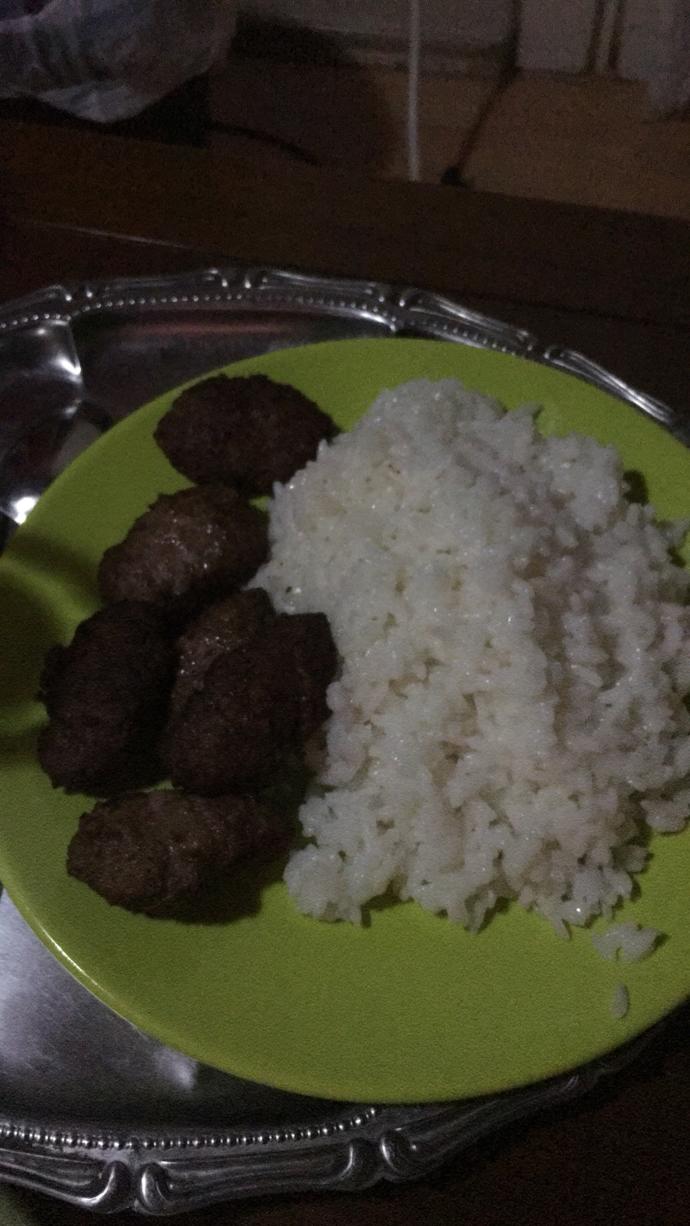 Cafe yemekleri mi/ Lüks restoranların yemekleri mi tercihiniz?