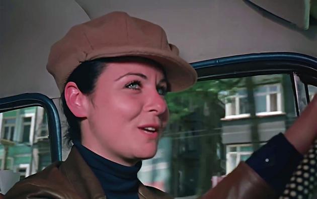 Şöför Nebahat tarzı kadınlar daha mı çekici😹?