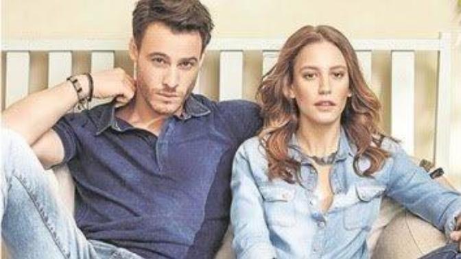 Serenay Sarıkaya ile Kerem Bürsin aşkı bitti! İlişkide heyecanın bitmesi bir ayrılık nedeni olabilir mi sizce?