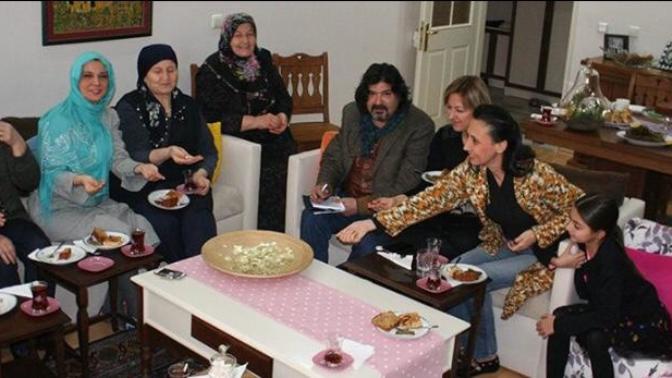 Altın gününe giden erkek sözde erkek midir eğlence mi arıyordur?