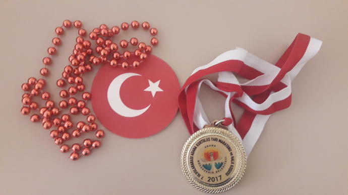 Londra maratonunda kasları kilitlenen atlet, yarışı emekleyerek bitirdi. Peki sen yarım kalan işlerin insanı mısın?