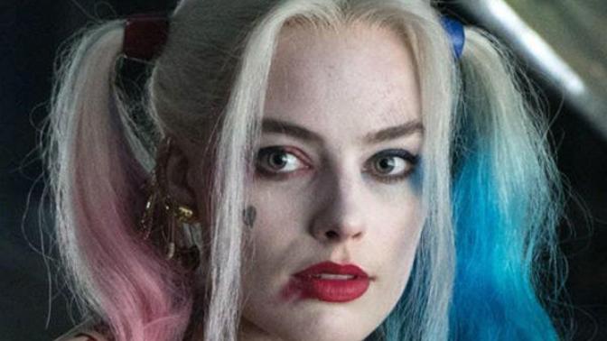 Harley Quinn'in makyajı nedense bana çok güzel geliyor. sizce nasıl?