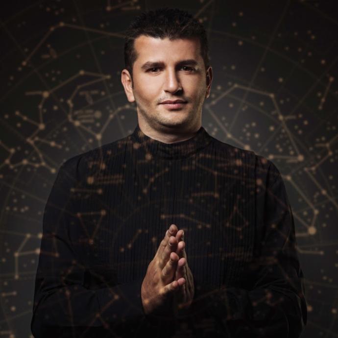 Sizce Türkiyedeki en iyi astroloji yorumcusu (astrolog) kimdir ? ve neden ? 