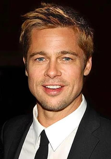 Kızlar, Brad pitt gerçekten yakışıklımı?