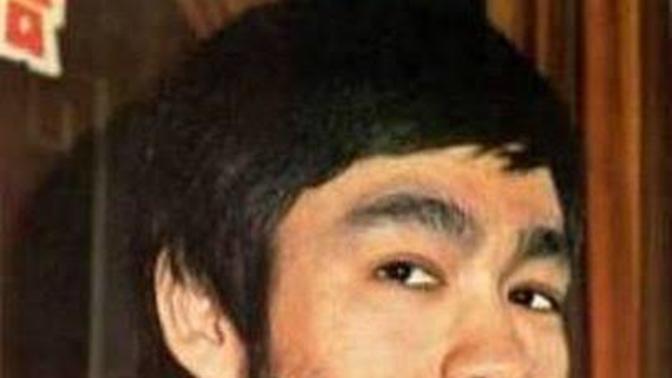 Bruce Lee'ye Sakal Yakışıyor mu?