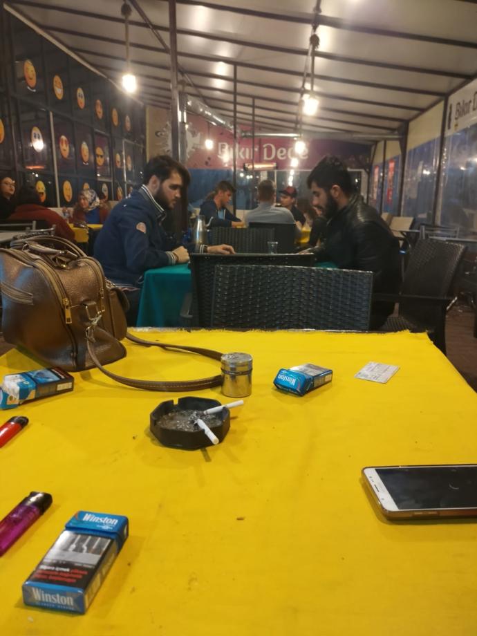 İftardan sonra yakılan ilk sigara sen nesin gardaşım?